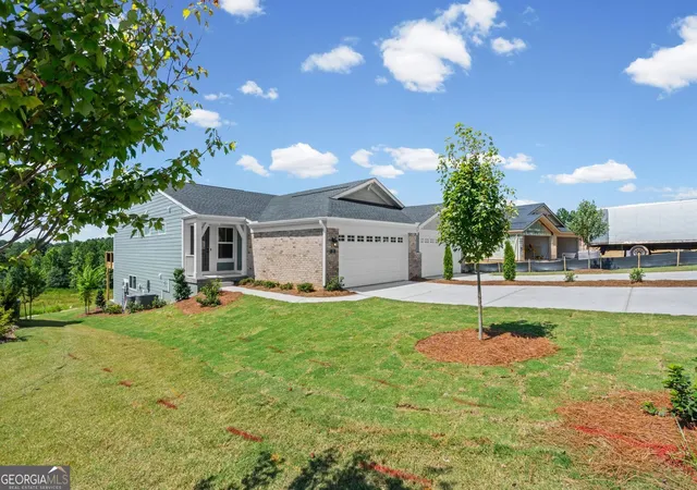Photo 3 of Townhouse for sale at 25 Village Dr, Dawsonville, GA 30534 | MLS# 10823735 | Listing updated on 2026-10-09