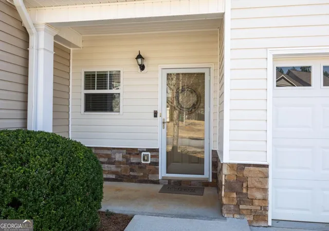 Photo 2 of Townhouse for sale at 536 Oakside Pl, Acworth, GA 30102 | MLS# 10805688 | Listing updated on 2026-08-17