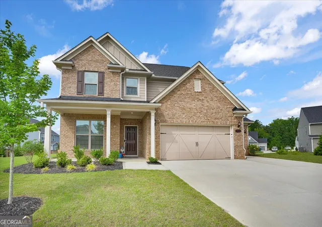 Photo 2 of Single family home for sale at 911 Gambino Tr, Peachtree City, GA 30269 | MLS# 10798139 | Listing updated on 2026-09-07