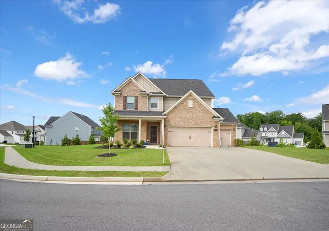 Photo 2 of Single family home for sale at 911 Gambino Tr, Peachtree City, GA 30269 | MLS# 10798139 | Listing updated on 2026-09-07
