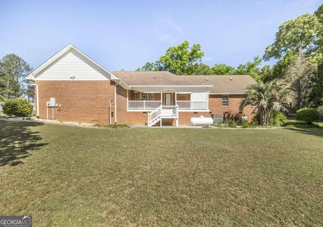 5th image of 201 Strawberry Cir, Dublin, GA 31021 | MLS# 10733382
