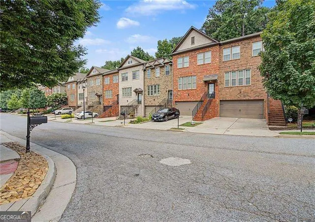 3rd image of 2168 Mission View Dr, Lawrenceville, GA 30043 | MLS# 10817842