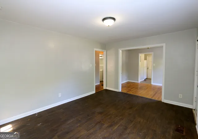 Photo 4 of Single family home for sale at 2309 Lorraine Dr, Savannah, GA 31404 | MLS# 10759092 | Listing updated on 2026-08-23