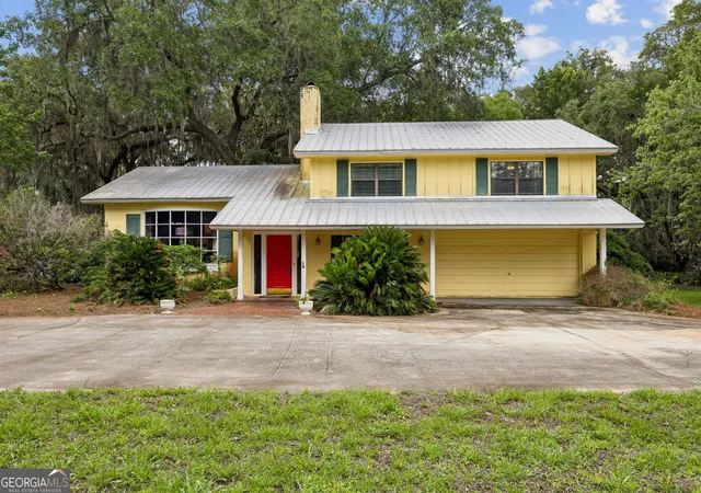 2nd image of 711 Mildred St, Saint Marys, GA 31558 | MLS# 10773171