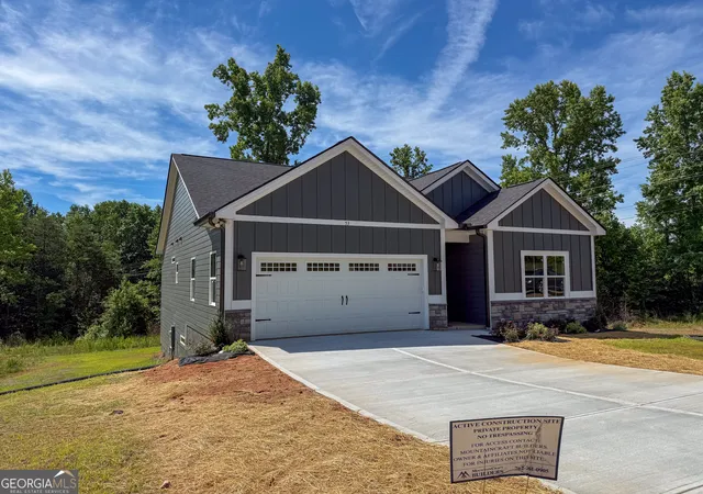 Homes for sale in Cleveland, GA | 53 Hunts Ridge Dr, Cleveland, GA 30528 | MLS# 10735726