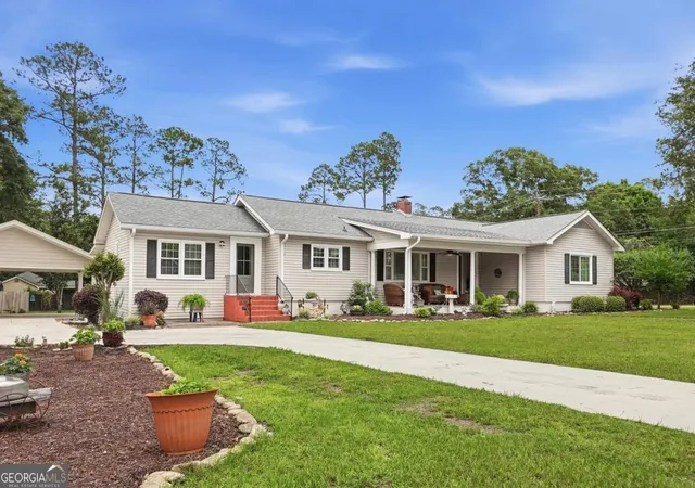 3rd image of 701 W 14Th St, Tifton, GA 31794 | MLS# 10775090