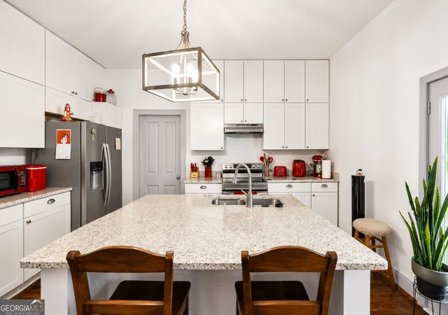 3rd image of 169 W Dykes St, Cochran, GA 31014 | MLS# 10786460