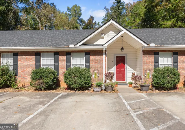 Photo 1 of Condo for sale at 4059 Hidden Holw Dr #B, Gainesville, GA 30506 | MLS# 10877888 | Listing updated on 2026-10-23