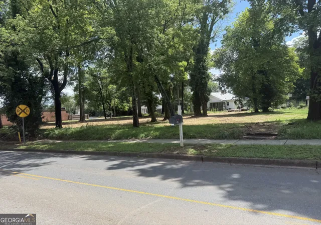 Photo 3 of Multi family home for sale at 801 Maple Ave Sw, Rome, GA 30161 | MLS# 10697119 | Listing updated on 2026-06-12