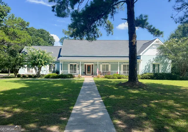 1st image of 118 Sunrise Dr, Eufaula, AL 36027 | MLS# 10792973