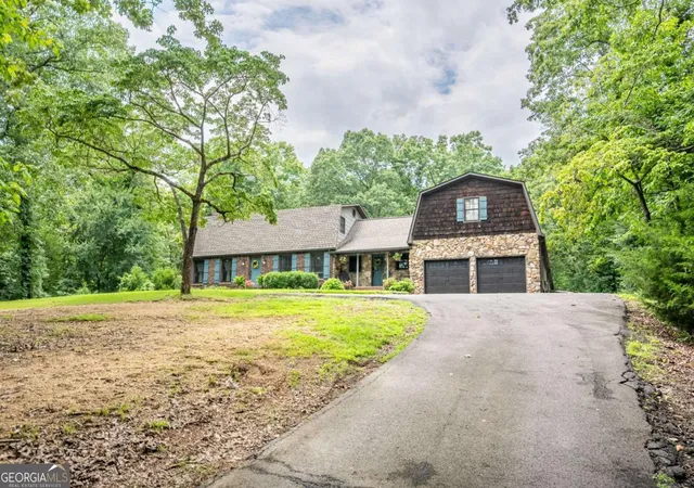 Photo 2 of Single family home for sale at 400 Race Horse Dr, Summerville, GA 30747 | MLS# 10802032 | Listing updated on 2026-09-16