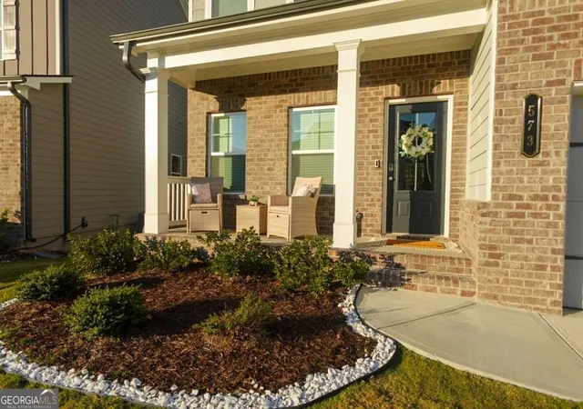 Photo 2 of Single family home for sale at 573 Auburn Xing Dr, Auburn, GA 30011 | MLS# 10836902 | Listing updated on 2026-09-14