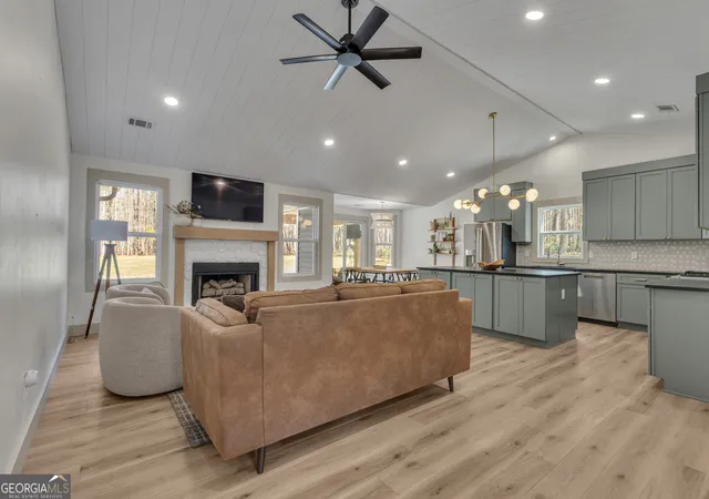 Photo 3 of Sale Pending at 65 Tipperary Trl, Sharpsburg, GA 30277 | MLS# 10709156 | Listing updated on 2026-03-22