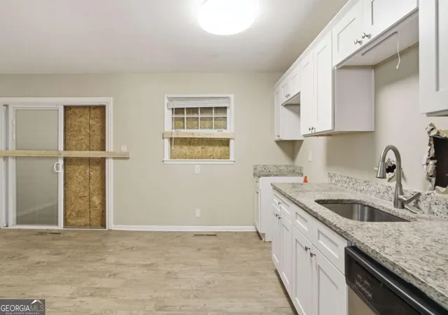 5th image of 4326 Aldergate Dr, Decatur, GA 30035 | MLS# 10781734