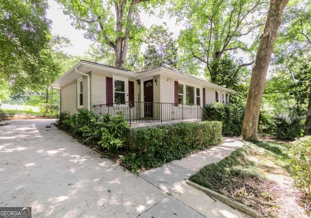 Photo 1 of Single family home for sale at 798 Larry Ln, Decatur, GA 30033 | MLS# 10816100 | Listing updated on 2026-09-06