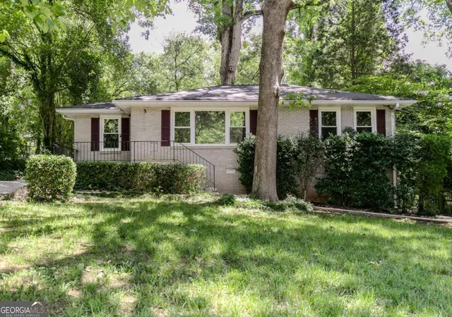 Photo 3 of Single family home for sale at 798 Larry Ln, Decatur, GA 30033 | MLS# 10816100 | Listing updated on 2026-09-06