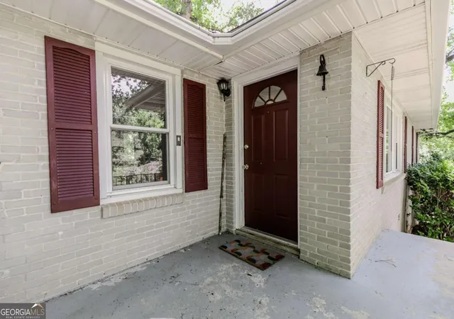 Photo 4 of Single family home for sale at 798 Larry Ln, Decatur, GA 30033 | MLS# 10816100 | Listing updated on 2026-09-06