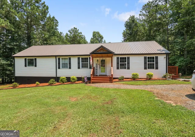 2nd image of 209 Ennis Rd, Barnesville, GA 30204 | MLS# 10816363
