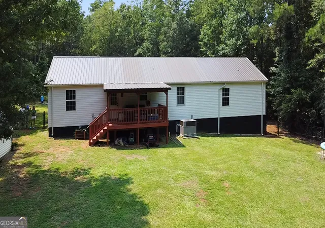 Photo 3 of Single family home for sale at 209 Ennis Rd, Barnesville, GA 30204 | MLS# 10816363 | Listing updated on 2026-10-06