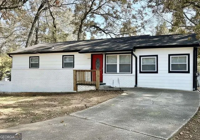 1st image of 1995 Oak Ct, Austell, GA 30168 | MLS# 10786359