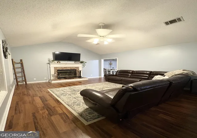 2nd image of 206 Southern Walk Cir, Gray, GA 31032 | MLS# 10822704