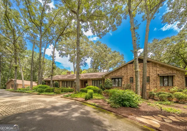 1st image of 400 Terrell Dr, Cartersville, GA 30120 | MLS# 10810342
