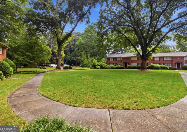 2nd image of 425 Lindbergh Dr, Atlanta, GA 30305