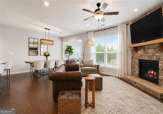 Photo 3 of Single family home for sale at 207 Gaston Ct, Canton, GA 30115 | MLS# 10825368 | Listing updated on 2026-09-17