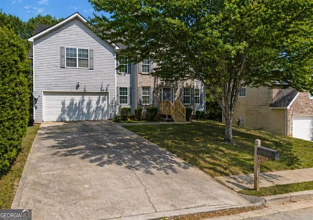 Photo 1 of Single family home for sale at 3275 Hunting Crk Pass, Douglasville, GA 30135 | MLS# 10739639 | Listing updated on 2026-07-25