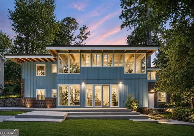 Photo 2 of Single family home for sale at 1989 N Ridgeway Ne, Atlanta, GA 30345 | MLS# 10795316 | Listing updated on 2026-09-13