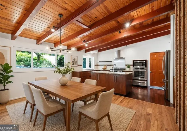 Photo 3 of Single family home for sale at 1989 N Ridgeway Ne, Atlanta, GA 30345 | MLS# 10795316 | Listing updated on 2026-09-13