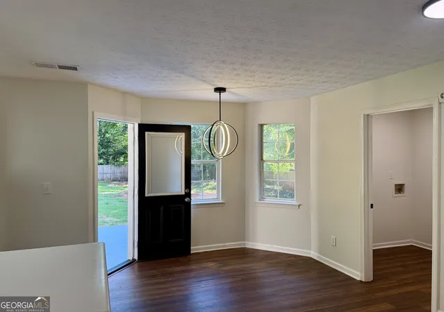 Photo 3 of Sale Pending at 205 Willow Shoals Dr, Covington, GA 30016 | MLS# 10833858 | Listing updated on 2026-09-10