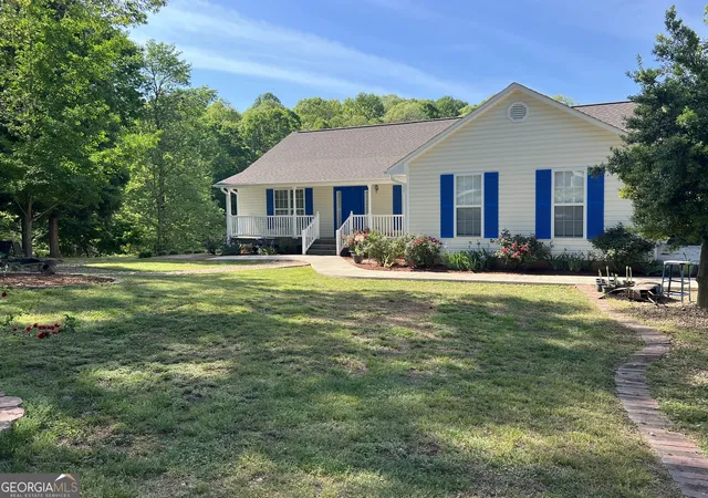 Photo 1 of Single family home for sale at 500 Hicks Rd, Toccoa, GA 30577 | MLS# 10807562 | Listing updated on 2026-10-09