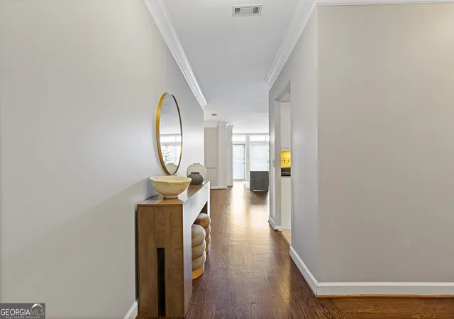 Photo 4 of Condo for sale at 3334 Peachtree Rd Ne #109, Atlanta, GA 30326 | MLS# 10670653 | Listing updated on 2026-09-14