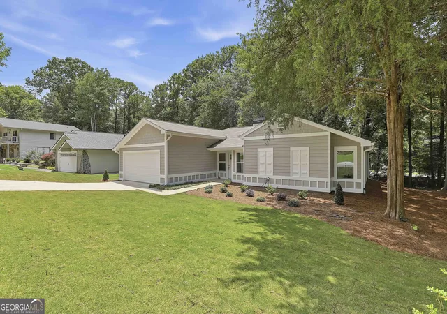 Homes for sale in Peachtree City, GA | 114 Lake Forest Dr, Peachtree City, GA 30269 | MLS# 10783415