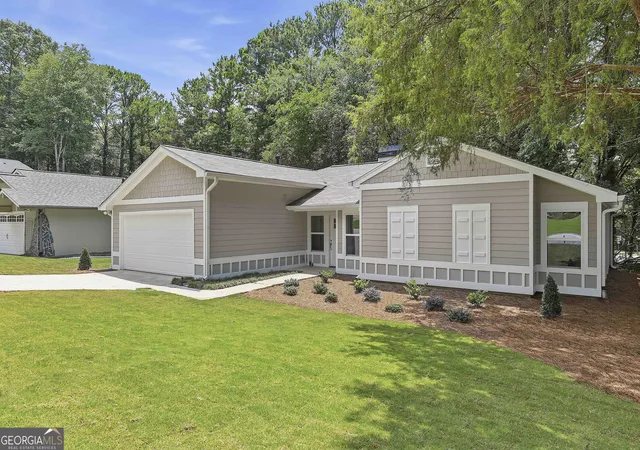 Homes for sale in Peachtree City, GA | 114 Lake Forest Dr, Peachtree City, GA 30269 | MLS# 10783415