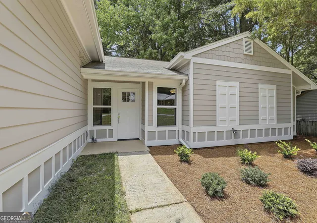 Homes for sale in Peachtree City, GA | 114 Lake Forest Dr, Peachtree City, GA 30269 | MLS# 10783415