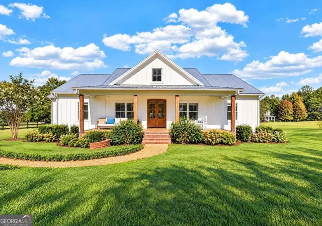 Photo 1 of Single family home for sale at 2431 Brownwood Rd, Madison, GA 30650 | MLS# 10878687 | Listing updated on 2026-10-24