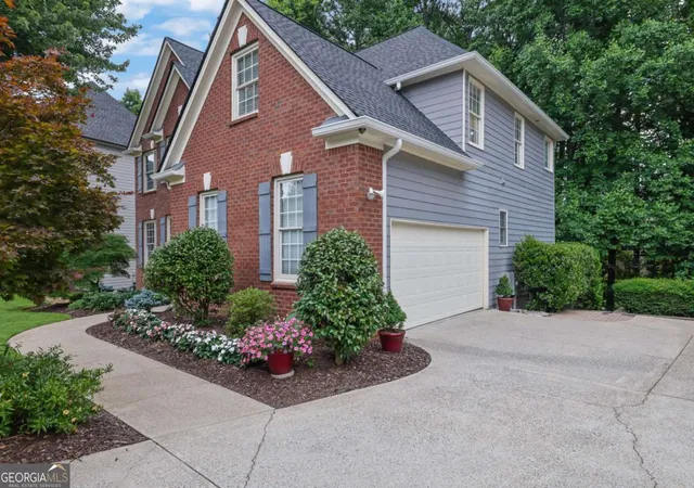 3rd image of 1620 Reindeer Rdg, Alpharetta, GA 30005 | MLS# 10777752