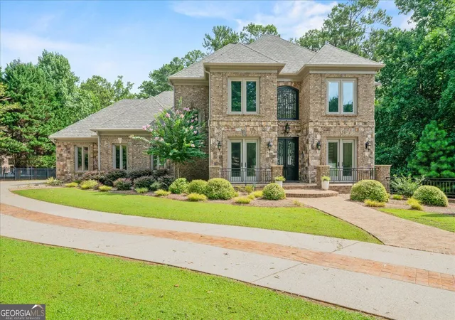 Photo 3 of Single family home for sale at 1605 Lockridge Dr, Cumming, GA 30041 | MLS# 10808600 | Listing updated on 2026-10-03