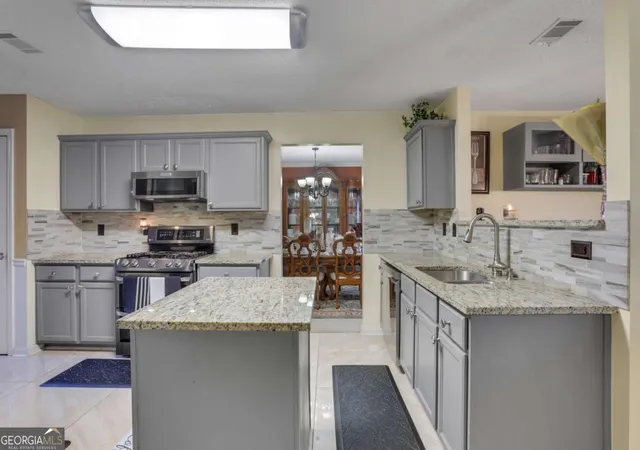 4th image of 5870 Sunflower Ct, Ellenwood, GA 30294 | MLS# 10763974