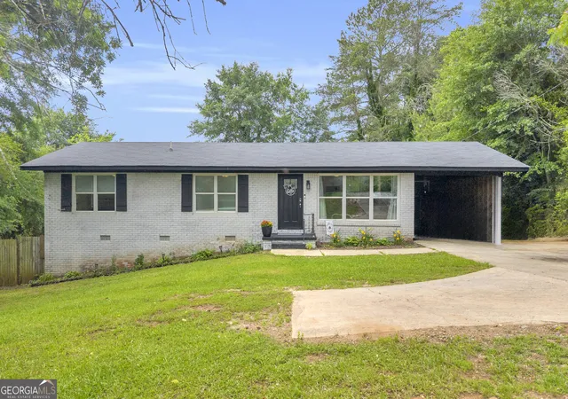 Photo 2 of Single family home for sale at 372 Scenic Dr, Toccoa, GA 30577 | MLS# 10778300 | Listing updated on 2026-07-18