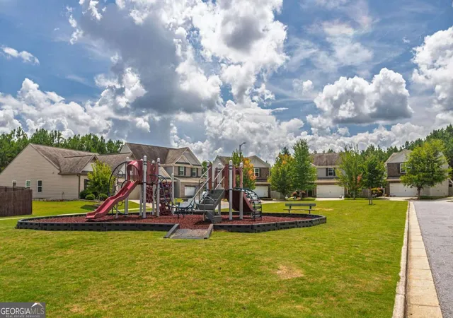 Photo 4 of Single family home for sale at 460 Meadowbend Cir, Athens, GA 30606 | MLS# 10825242 | Listing updated on 2026-08-27