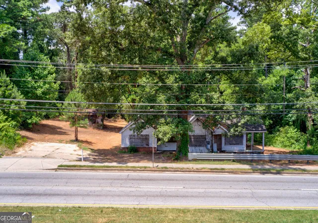Photo 3 of Single family home for sale at 1491 S Hairston Rd, Stone Mountain, GA 30088 | MLS# 10460024 | Listing updated on 2026-09-17