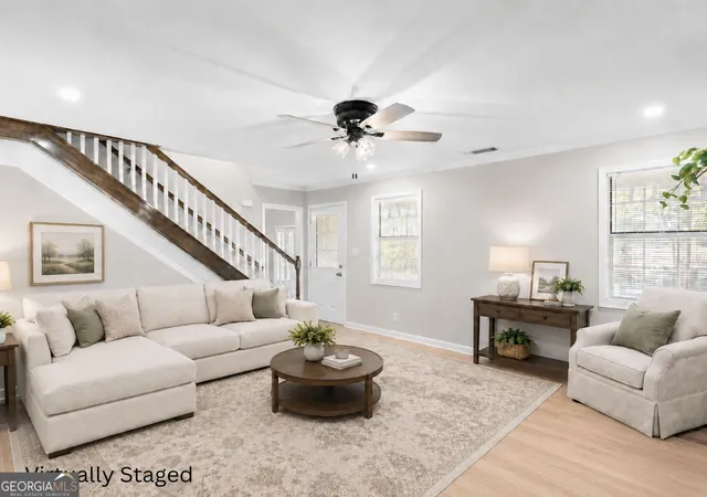 Photo 3 of Sale Pending at 155 Bear Run Ct, Chattahoochee Hills, GA 30268 | MLS# 10835425 | Listing updated on 2026-09-04