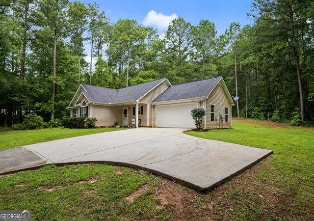 3rd image of 325 Leonard Rd, Lagrange, GA 30241 | MLS# 10812536