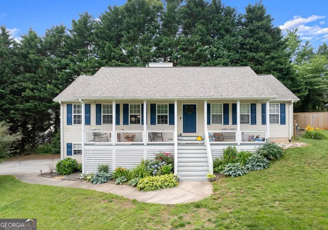 1st image of 136 Mountain Overlook Dr, Cleveland, GA 30528 | MLS# 10780093
