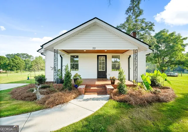 Photo 1 of Sale Pending at 321 Rehoboth Church Rd, Griffin, GA 30224 | MLS# 10675112 | Listing updated on 2026-04-05