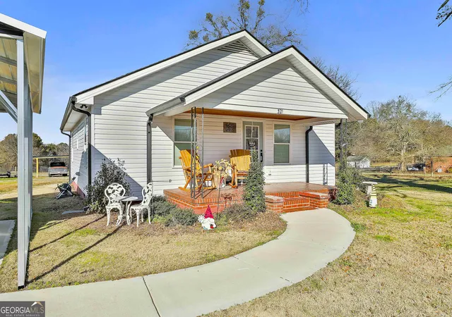 Photo 3 of Sale Pending at 321 Rehoboth Church Rd, Griffin, GA 30224 | MLS# 10675112 | Listing updated on 2026-04-05