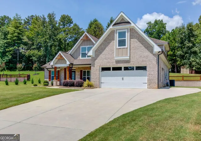 3rd image of 222 Ivey Dr, Bethlehem, GA 30620 | MLS# 10819878